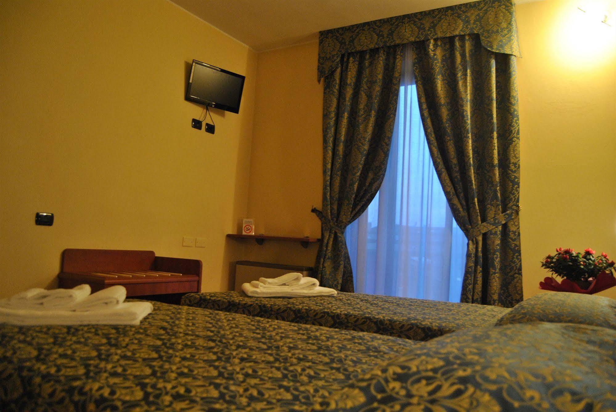 Hotel Postumia Доссобуоно Екстер'єр фото